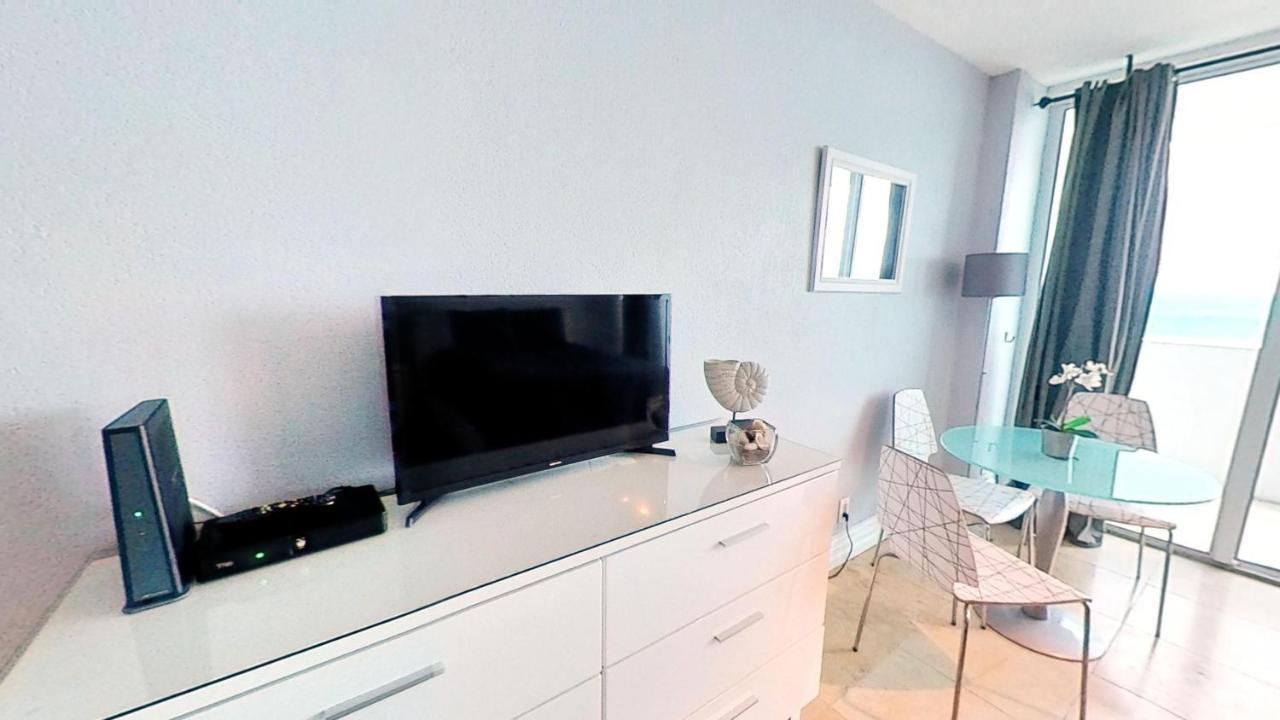 Castle 828 Oceanfront View With Balcony, Pool, Tennis, Beach Access And Free Parking! Маями Бийч Екстериор снимка