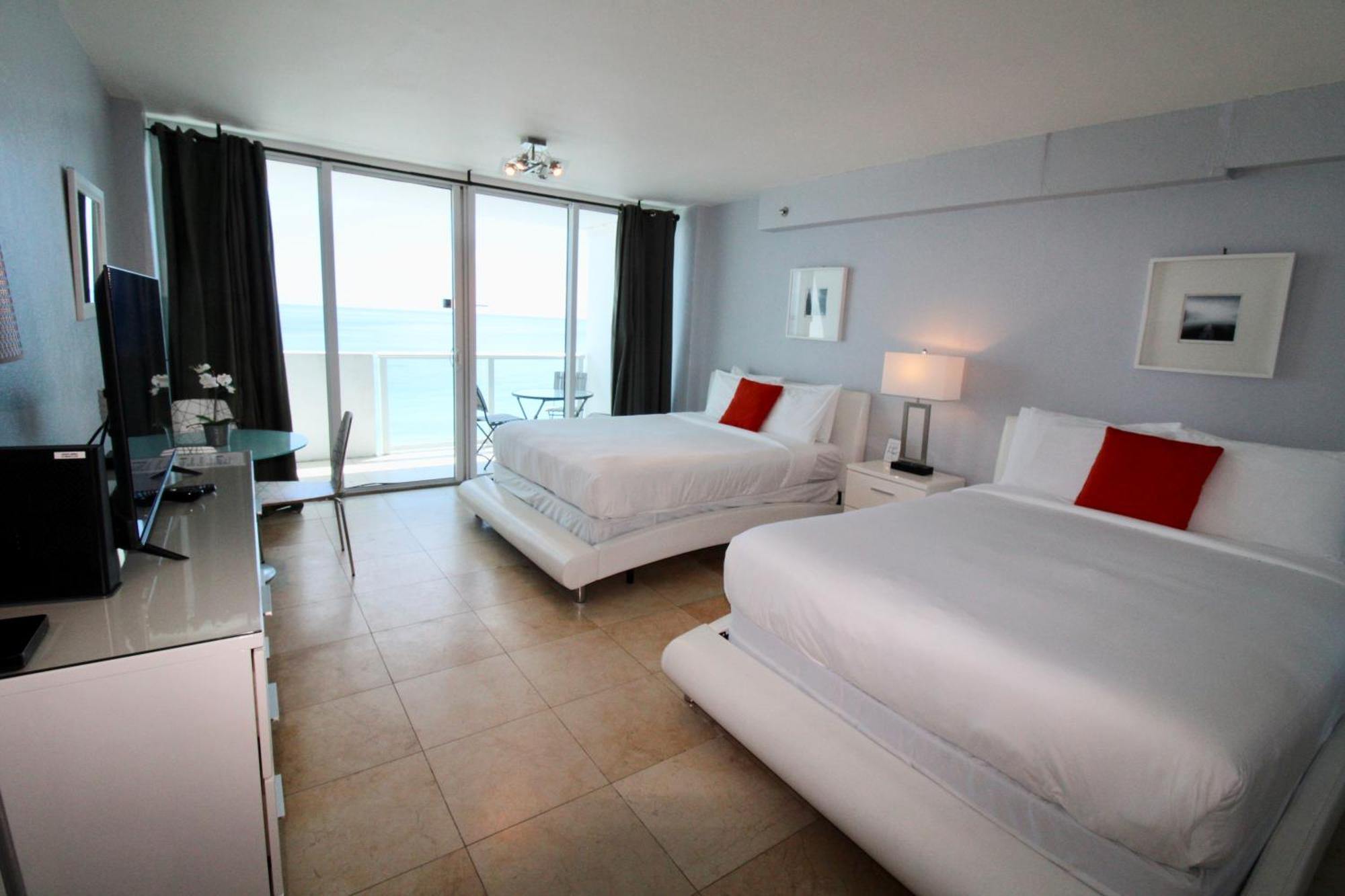 Castle 828 Oceanfront View With Balcony, Pool, Tennis, Beach Access And Free Parking! Маями Бийч Екстериор снимка